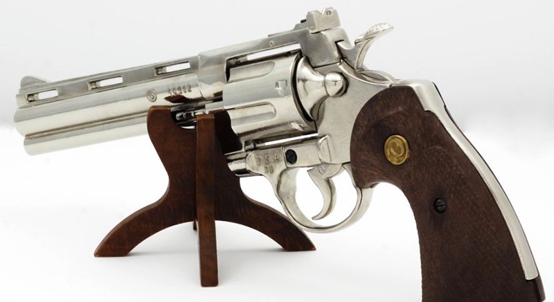 Макет Револьвер Python калибра 6 дюймов, США, 1955 год Макет Револьвер Python калибра 6 дюймов, США, 1955 год