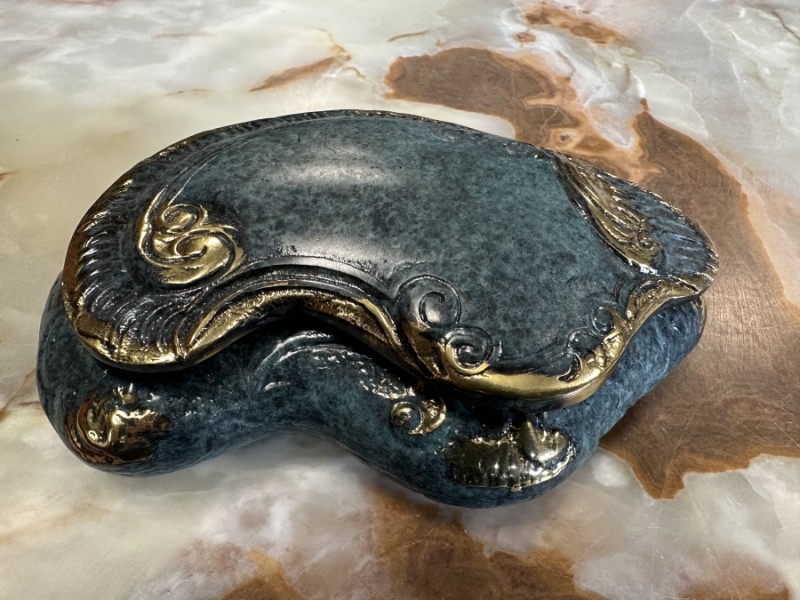 Бронзова шкатулка VIRTUS OVAL Бронзова шкатулка VIRTUS OVAL