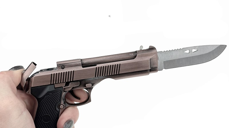 Сувенірний пістолет з ножем та запальничкою в коробці Сувенірний пістолет з ножем та запальничкою в коробці