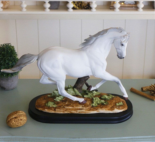 Статуетка Кінь на скаку білий 33*24*12 Статуетка Кінь на скаку білий 33*24*12