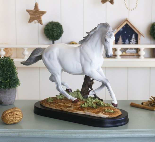 Статуетка Кінь на скаку білий 33*24*12 Статуетка Кінь на скаку білий 33*24*12