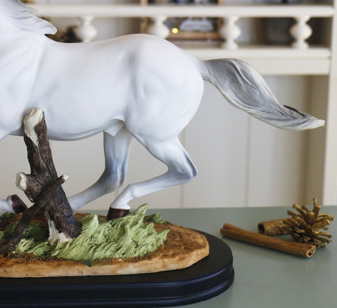 Статуетка Кінь на скаку білий 33*24*12 Статуетка Кінь на скаку білий 33*24*12