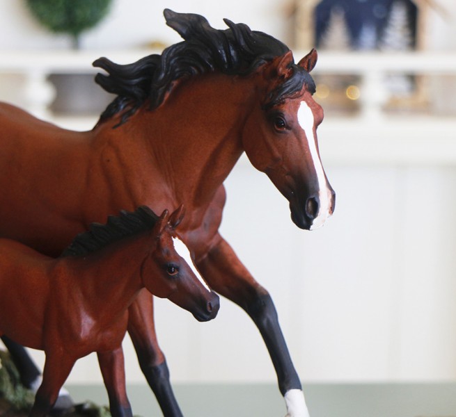 Статуетка кінь з лошам 30*13*11 Статуетка кінь з лошам 30*13*11