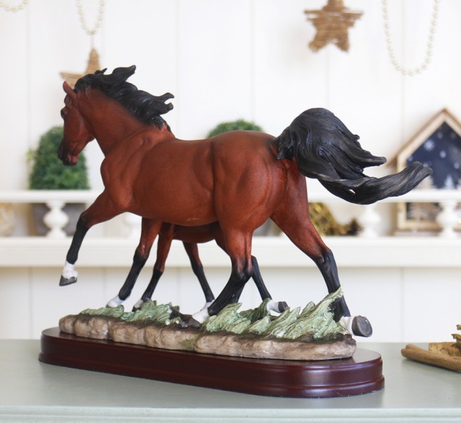 Статуетка кінь з лошам 30*13*11 Статуетка кінь з лошам 30*13*11
