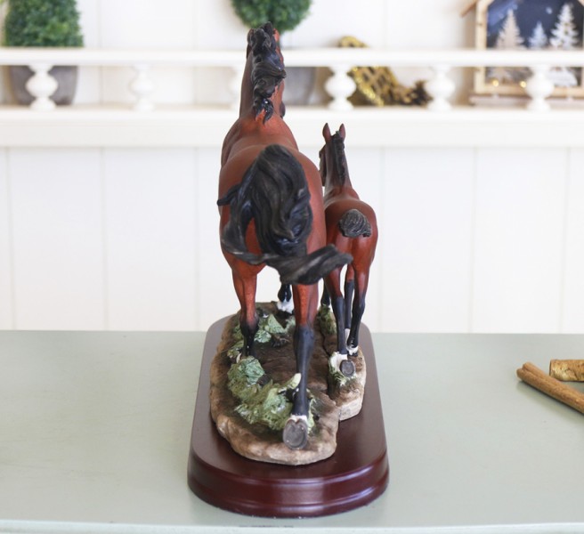 Статуетка кінь з лошам 30*13*11 Статуетка кінь з лошам 30*13*11