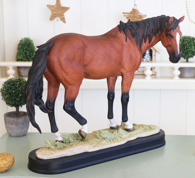 Статуетка символ 2026 року Кінь 34*30*17 см Статуетка символ 2026 року Кінь 34*30*17 см