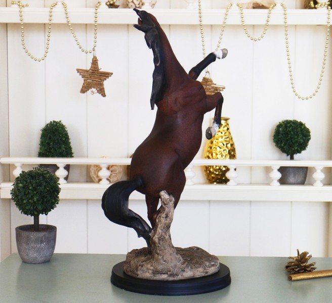 Статуетка 2026 Кінь на дибах 26.5*17*38 см Статуетка 2026 Кінь на дибах 26.5*17*38 см
