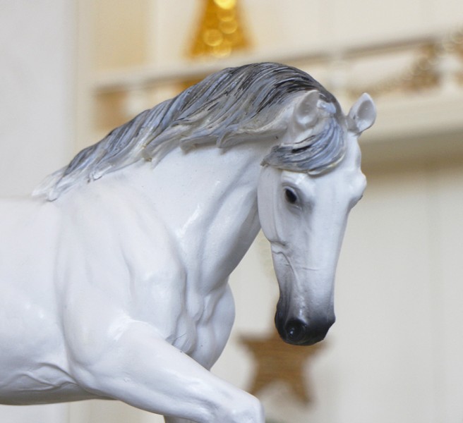 Статуетка сніжний кінь 32,5*10*21 Статуетка сніжний кінь 32,5*10*21