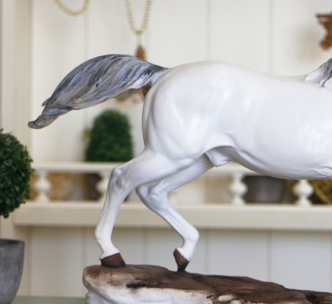 Статуетка сніжний кінь 32,5*10*21 Статуетка сніжний кінь 32,5*10*21