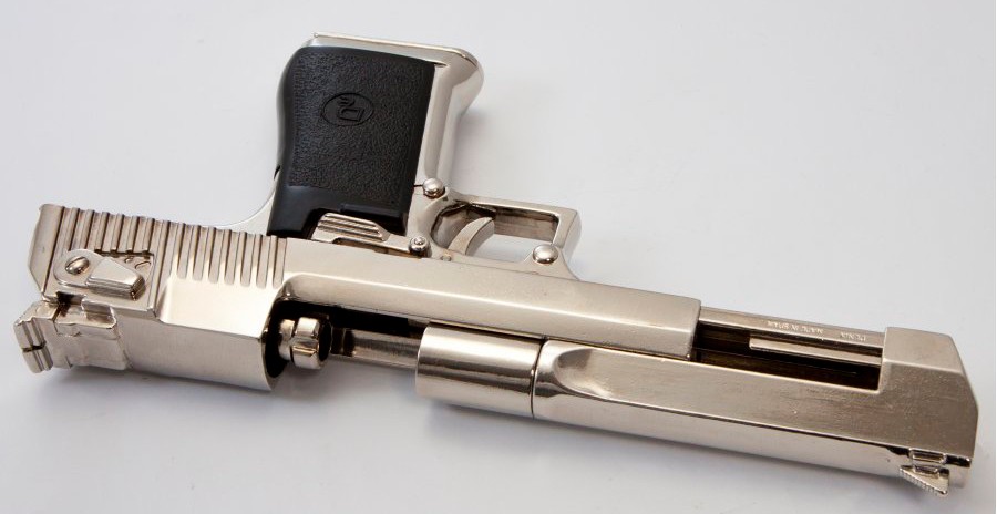 Пистолет полуавтоматический «Desert Eagle», США-Израиль, 1982 год Пистолет полуавтоматический «Desert Eagle», США-Израиль, 1982 год