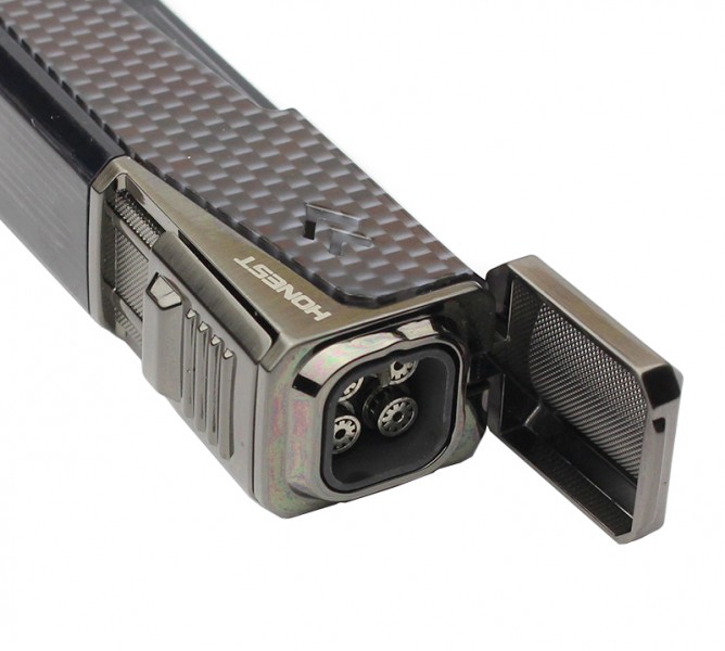 Запальничка HONEST з 4 форсунками для сигар з пробійником Запальничка HONEST з 4 форсунками для сигар з пробійником