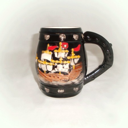 Піратський кухоль Бочка рому . Піратський кухоль Бочка рому .