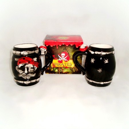 Піратський кухоль Бочка рому . Піратський кухоль Бочка рому .