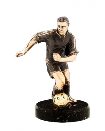 Фігурка із бронзи " Футболіст з м’ячем " Фігурка із бронзи " Футболіст з м’ячем "