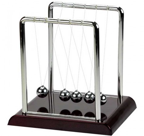 Кулі Ньютона - баланс середній Кулі Ньютона - баланс середній