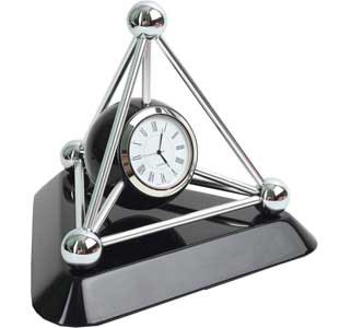 Настільний годинник Атом . Настільний годинник Атом .