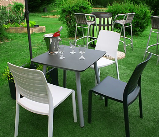 Стілець пластиковий Charlotte Deco Chair білий Стілець пластиковий Charlotte Deco Chair білий