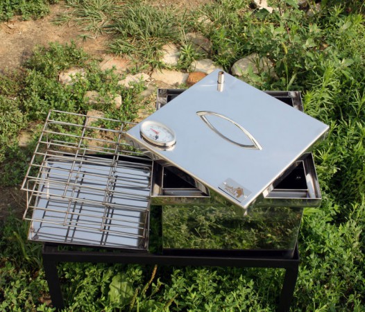 Коптильня з нержавіючої сталі (300х300х200) із термометром Коптильня з нержавіючої сталі (300х300х200) із термометром