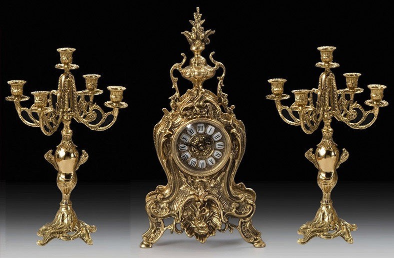 Набір Virtus. Годинник настільний Golfino + пара канделябрів Bola Coqu на 5 свічок . Набір Virtus. Годинник настільний Golfino + пара канделябрів Bola Coqu на 5 свічок .