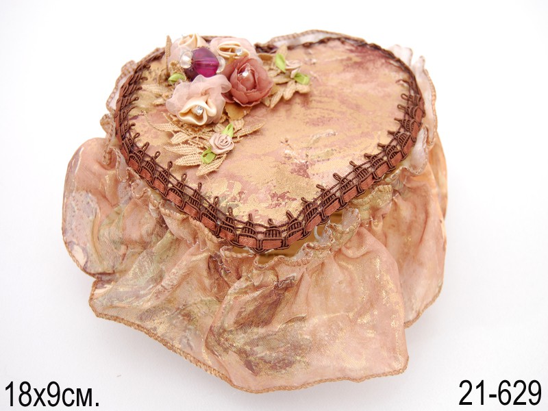 Скринька серце з квіточками Скринька серце з квіточками