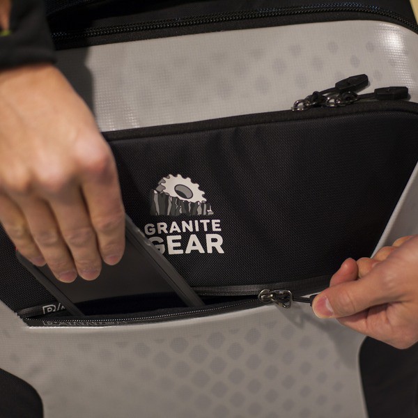 Сумка дорожня на колесах Granite Gear Reticu-Lite Wheeled 46 Upright Black/Flint Сумка дорожня на колесах Granite Gear Reticu-Lite Wheeled 46 Upright Black/Flint