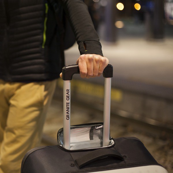 Сумка дорожня на колесах Granite Gear Reticu-Lite Wheeled 46 Upright Black/Flint Сумка дорожня на колесах Granite Gear Reticu-Lite Wheeled 46 Upright Black/Flint